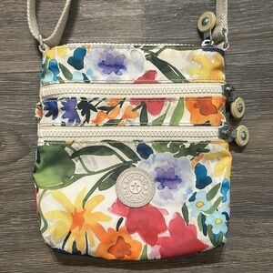 Kipling Keiko Picnic in the Park Floral Crossbody Purse 3 Zipper Bag Spring
